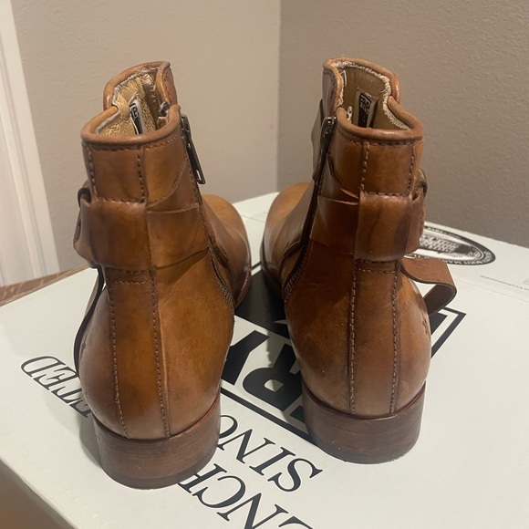 FYRE Melissa Knotted Short Boots size 8 in tan. - Picture 7 of 7